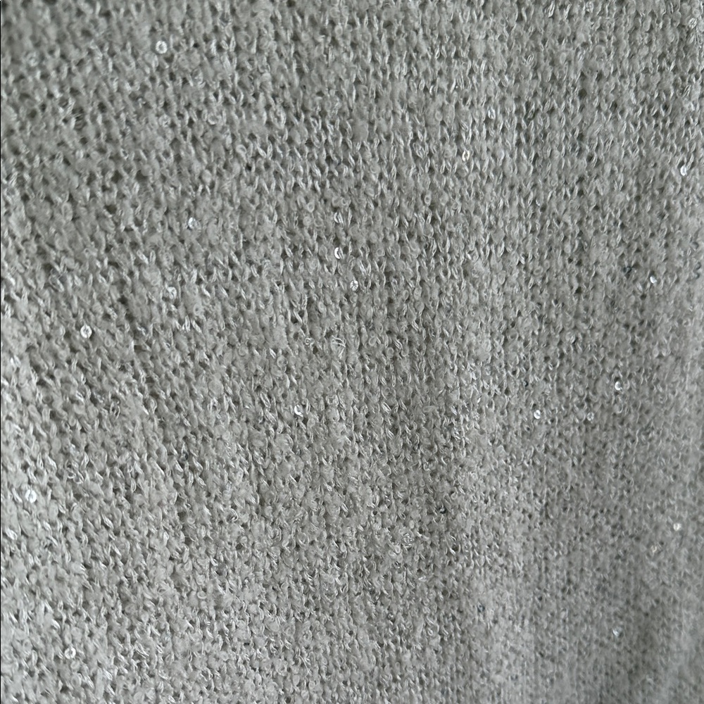 Chic White Knit Sweater with Shoulder Accents - Picture 5 of 5